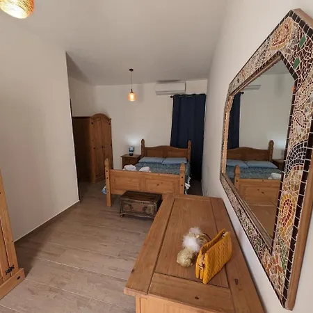 Your Sunny Escape, Two Bedroom Appartement Qala